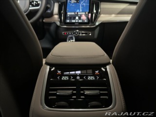 Volvo XC90 2,0 T8  Plus Dark 2026