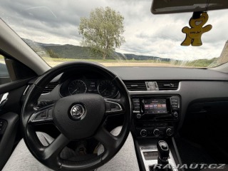 Škoda Octavia 1,6   3 1800