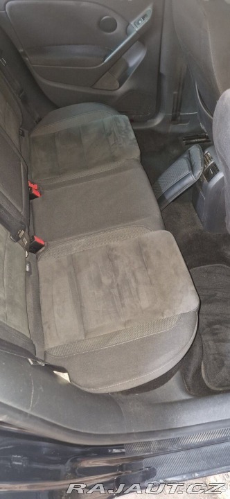 Volkswagen Golf 2,0 Tdi highline, tažné 1800
