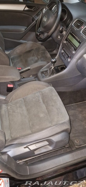 Volkswagen Golf 2,0 Tdi highline, tažné 1800