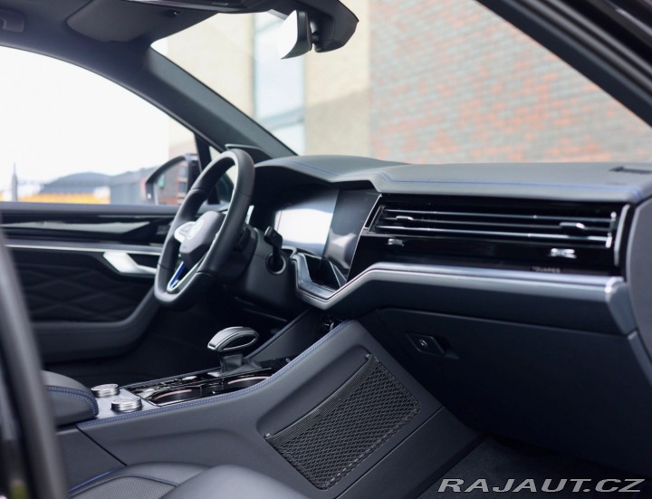 Volkswagen Touareg 3.0 TSI eHybrid 4Motion 2025