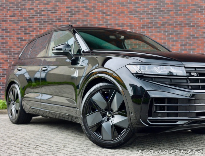 Volkswagen Touareg 3.0 TSI eHybrid 4Motion 2025