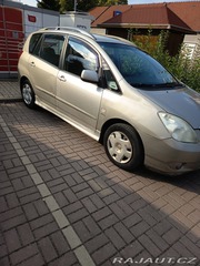 Toyota Corolla Verso 2003