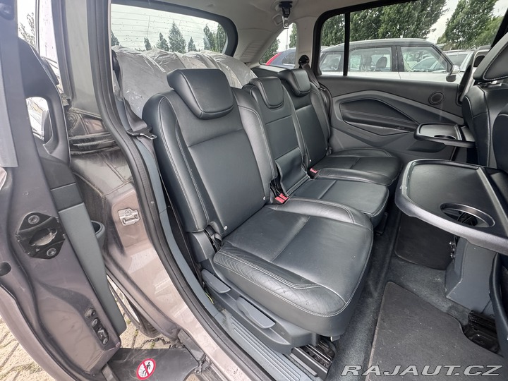Ford Grand C-MAX 1,6 TDCI 85KW KAMERA KŮŽE 2012