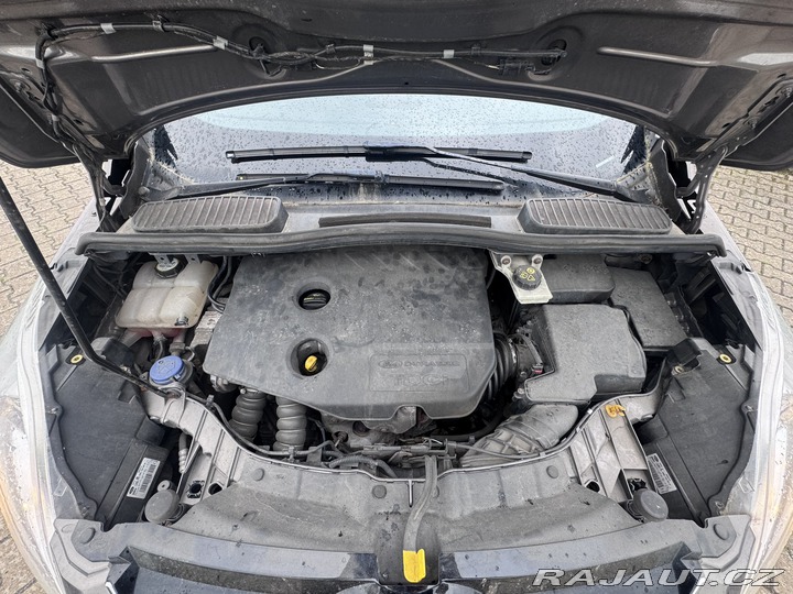 Ford Grand C-MAX 1,6 TDCI 85KW KAMERA KŮŽE 2012