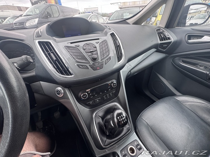 Ford Grand C-MAX 1,6 TDCI 85KW KAMERA KŮŽE 2012