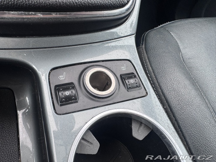 Ford Grand C-MAX 1,6 TDCI 85KW KAMERA KŮŽE 2012