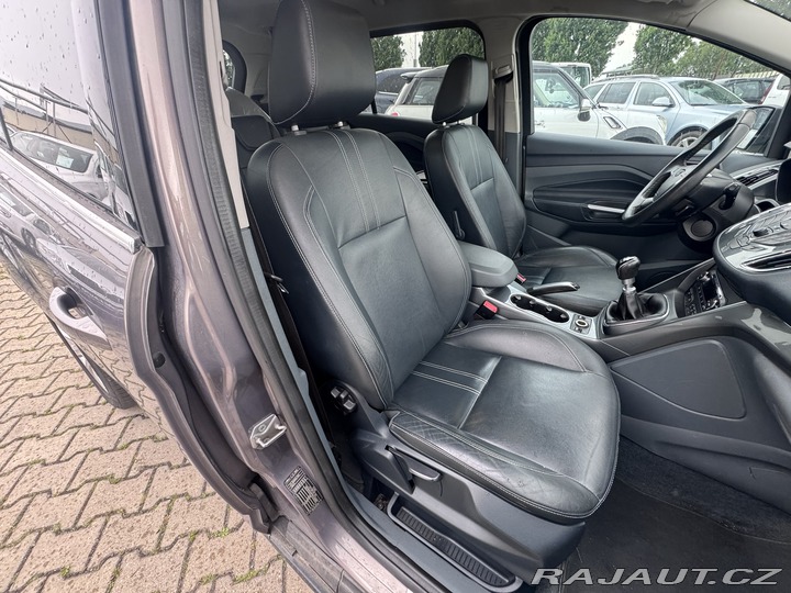 Ford Grand C-MAX 1,6 TDCI 85KW KAMERA KŮŽE 2012