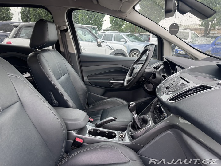 Ford Grand C-MAX 1,6 TDCI 85KW KAMERA KŮŽE 2012