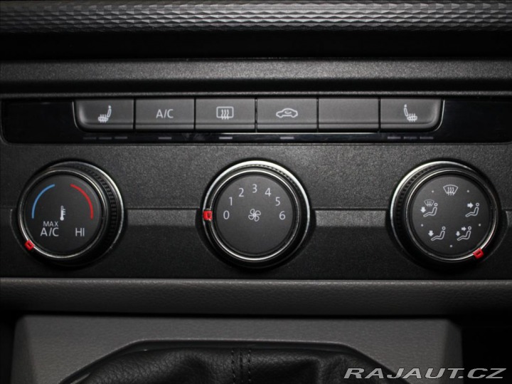 Volkswagen Transporter 2,0 TDi 110kW DR TZ 8-mís 2022