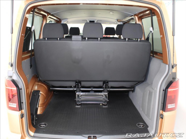 Volkswagen Transporter 2,0 TDi 110kW DR TZ 8-mís 2022