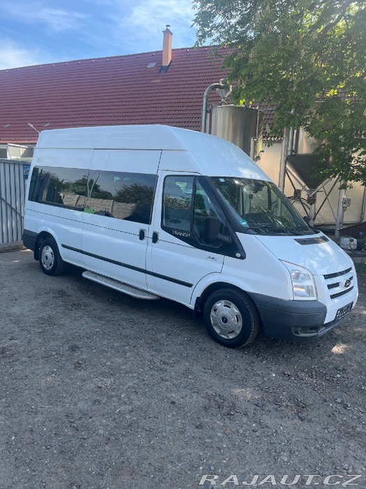 Ford Transit devět míst l3h2