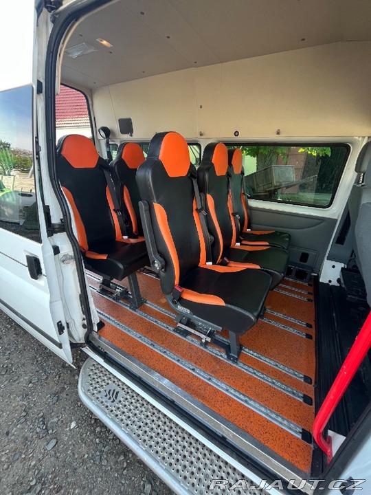 Ford Transit devět míst l3h2 2011
