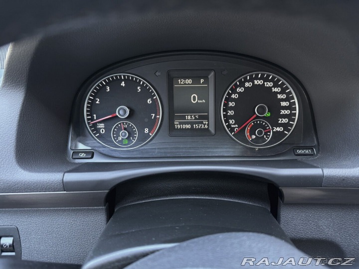 Volkswagen Touran 1,4 110 kW | CNG | Pano 2012