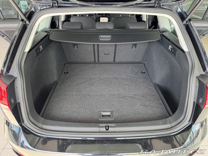 Volkswagen Golf 1,0TSI DSG*81kW*LED*Masáž 2017