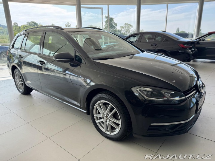 Volkswagen Golf 1,0TSI DSG*81kW*LED*Masáž 2017
