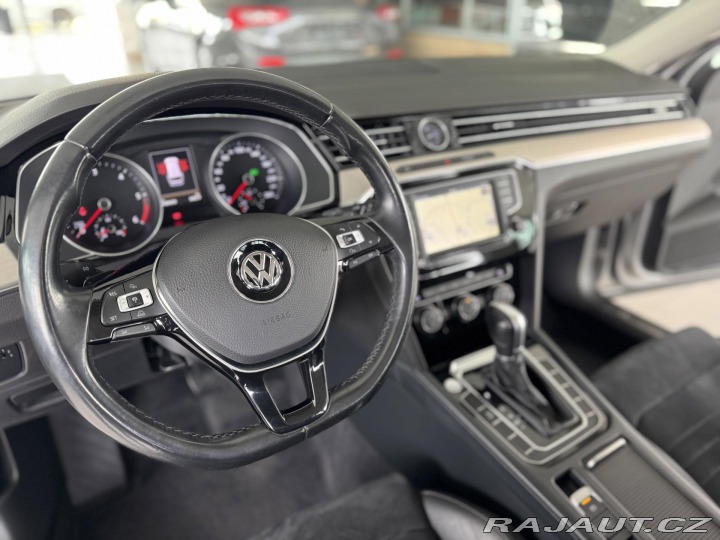 Volkswagen Passat 2,0TDI DSG*Highline*Navi* 2015