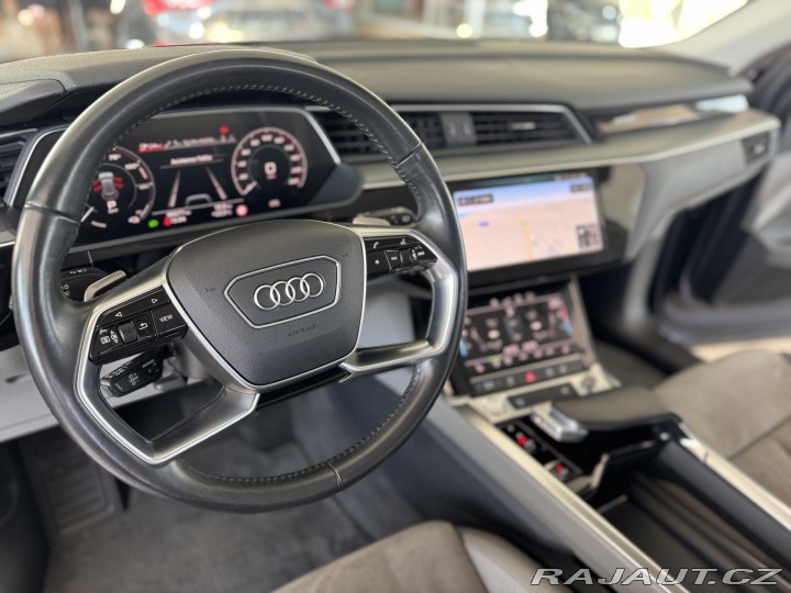Audi e-tron 55 Quattro*300kW*REZERVAC 2021