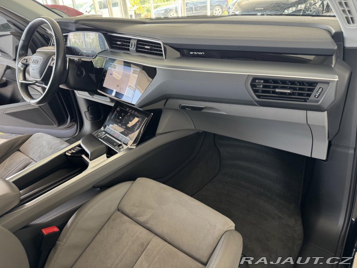 Audi e-tron 55 Quattro*300kW*REZERVAC 2021