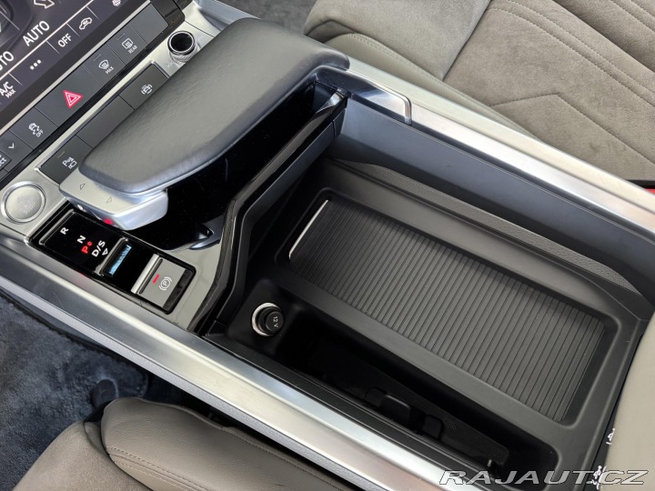 Audi e-tron 55 Quattro*300kW*REZERVAC 2021
