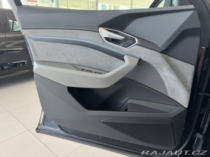 Audi e-tron 55 Quattro*300kW*REZERVAC 2021