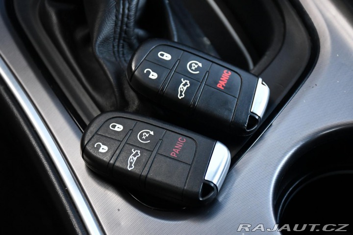 Dodge Challenger 5.7 V8 HEMI 2020
