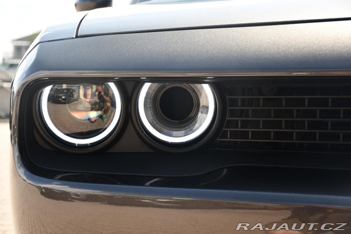 Dodge Challenger 5.7 V8 HEMI 2020