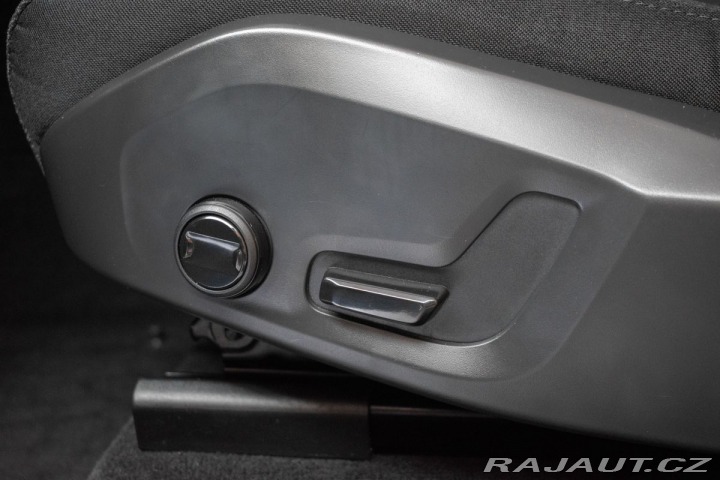 Volvo XC60 B4 CORE*REZERVACE* 2023