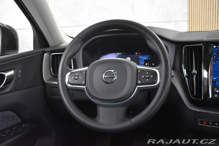 Volvo XC60 B4 CORE*REZERVACE* 2023