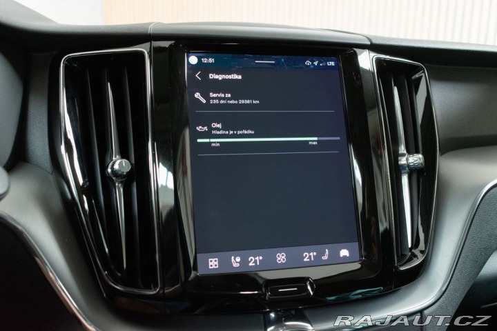 Volvo XC60 B4 CORE*REZERVACE* 2023