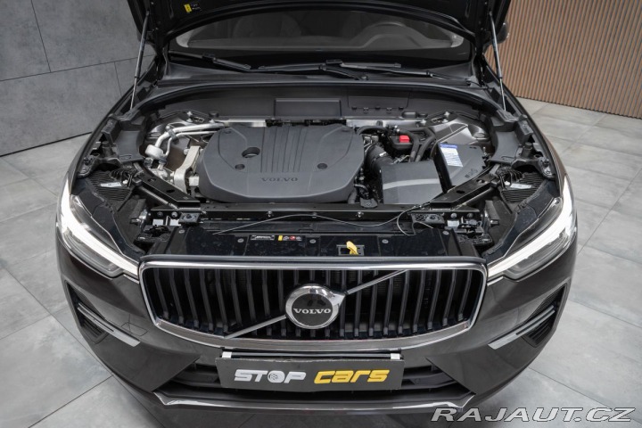 Volvo XC60 B4 CORE*REZERVACE* 2023