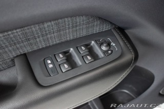 Volvo XC60 B4 CORE*KAMERA*DPH*ČR 1.M 2023