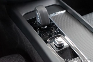 Volvo XC60 B4 CORE*KAMERA*DPH*ČR 1.M 2023
