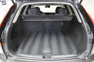 Volvo XC60 B4 CORE*KAMERA*DPH*ČR 1.M 2023