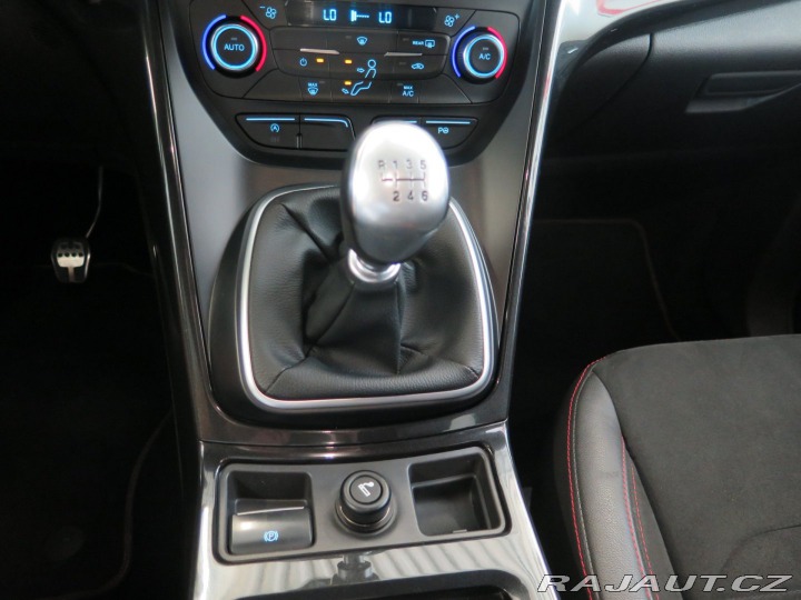 Ford Kuga 1.5EB,klima,kamera,navi,v 2018