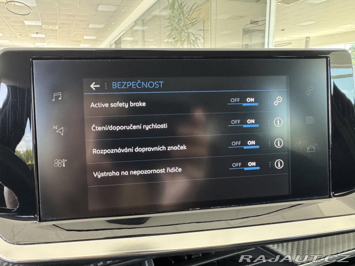 Peugeot 208 1,2PT*LED*Tempomat*PDC*DP 2021