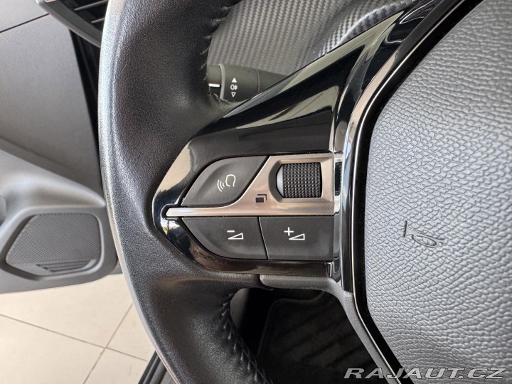 Peugeot 208 1,2PT*LED*Tempomat*PDC*DP 2021