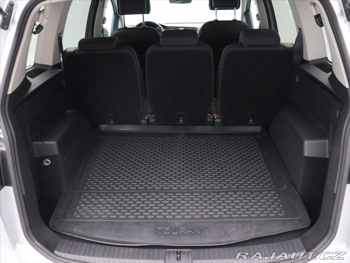 Volkswagen Touran 1,6 TDI 81kW DSG 7-Míst T 2016