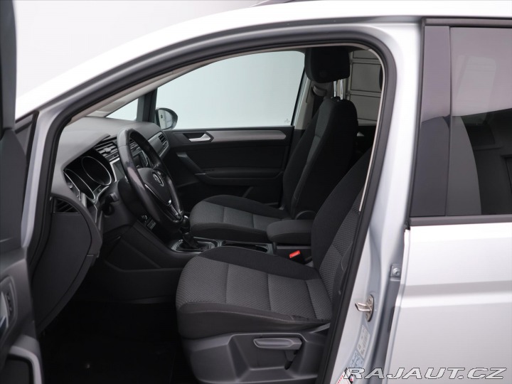 Volkswagen Touran 1,6 TDI 81kW DSG 7-Míst T 2016