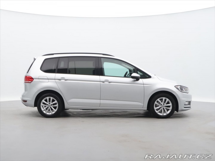 Volkswagen Touran 1,6 TDI 81kW DSG 7-Míst T 2016