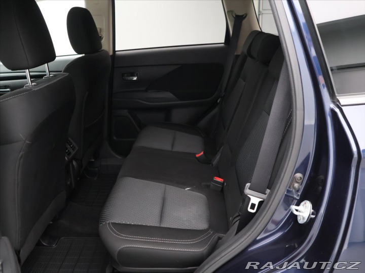 Mitsubishi Outlander 2,0 INTENSE MIVEC 110kW C 2019