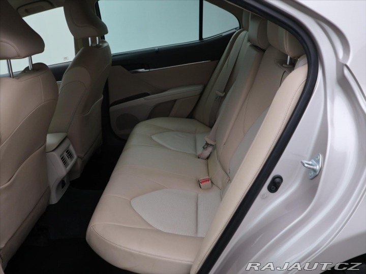 Toyota Camry 2.5 Hybrid 131kW Executiv 2019