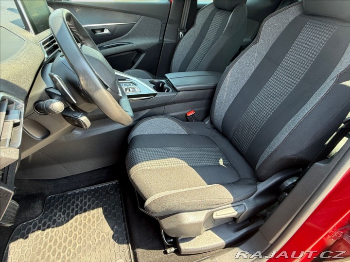 Peugeot 3008 1,2 PureTech AT AlluRe 1. 2022