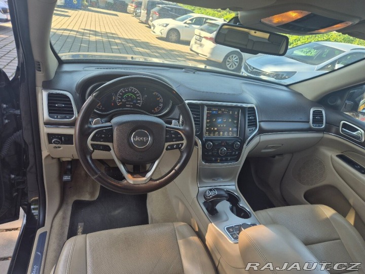 Jeep Grand Cherokee  1800