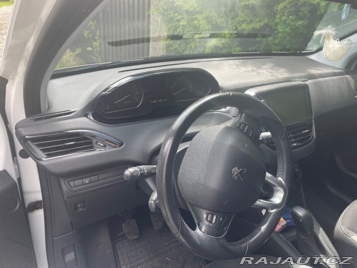 Peugeot 208 1,2 2016