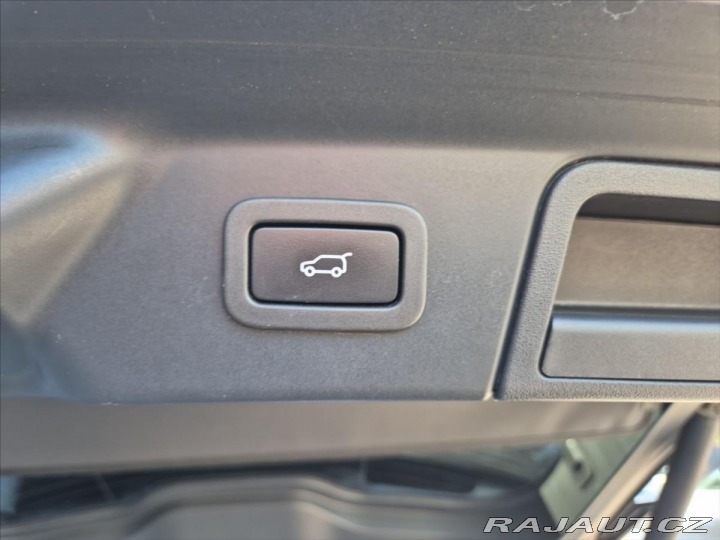 Land Rover Range Rover Velar 2,0 P250 SE 2022