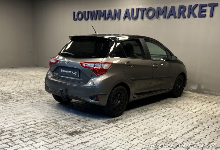 Toyota Yaris 1.5 AT SELECTION 2017