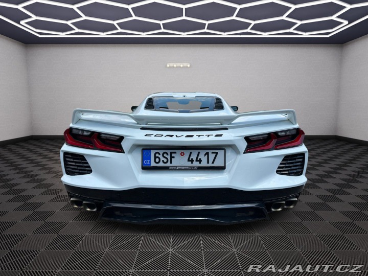 Chevrolet Corvette C8 Stingray 6.2 V8 354kW 2022