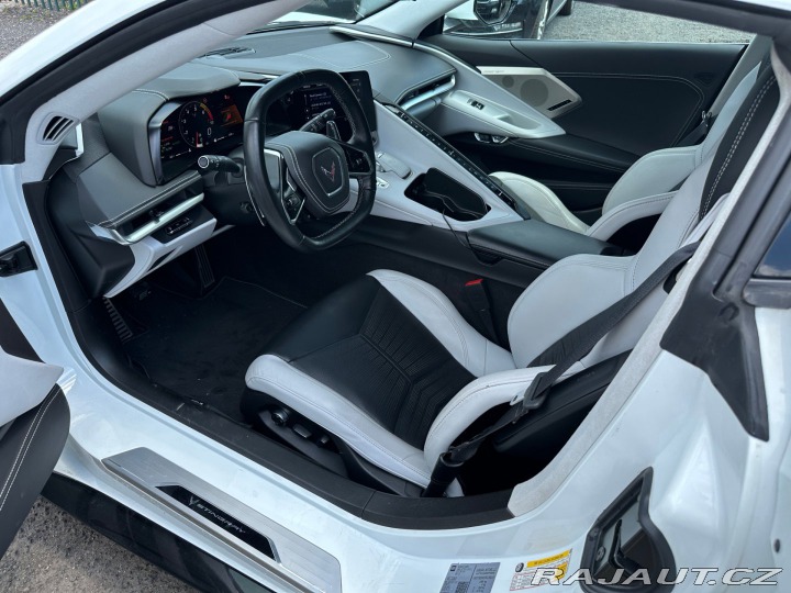 Chevrolet Corvette C8 Stingray 6.2 V8 354kW 2022