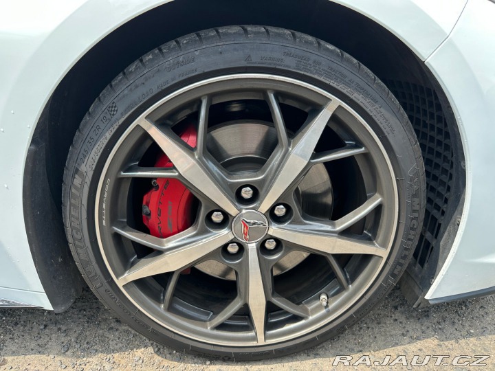 Chevrolet Corvette C8 Stingray 6.2 V8 354kW 2022
